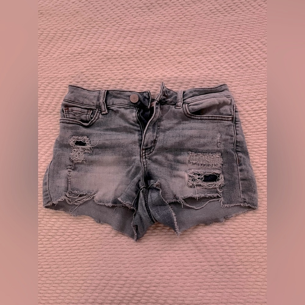 SO light washed jean shorts